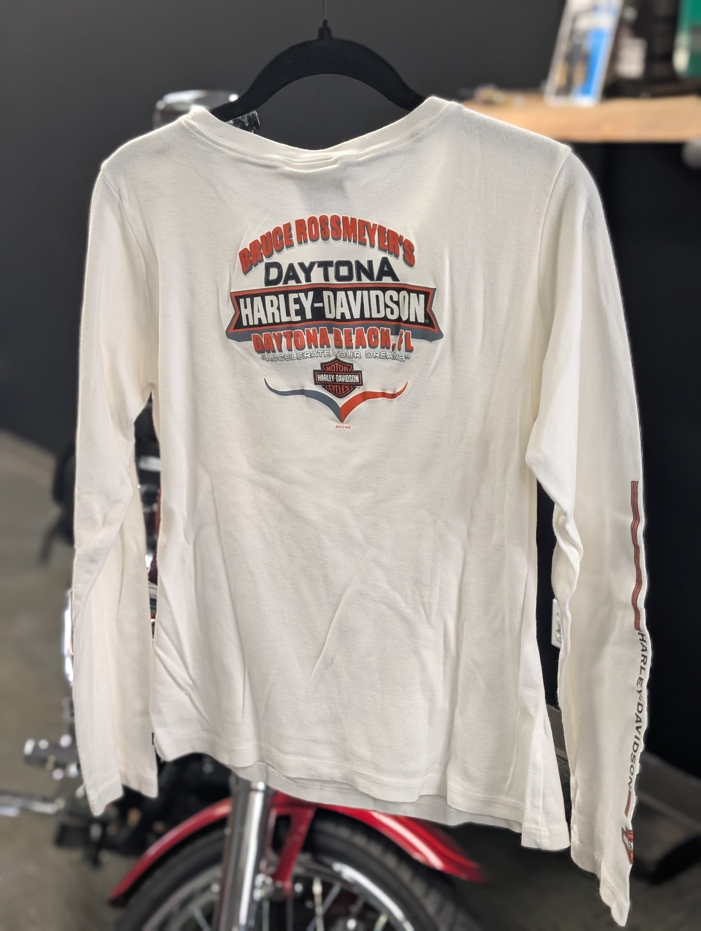Daytona Women's Women's Large Harley Davidson long Sleeve Shirt