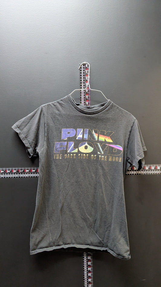 Pink Floyd “Dark Side of the Moon” Band Tee – Tracklist Back Print