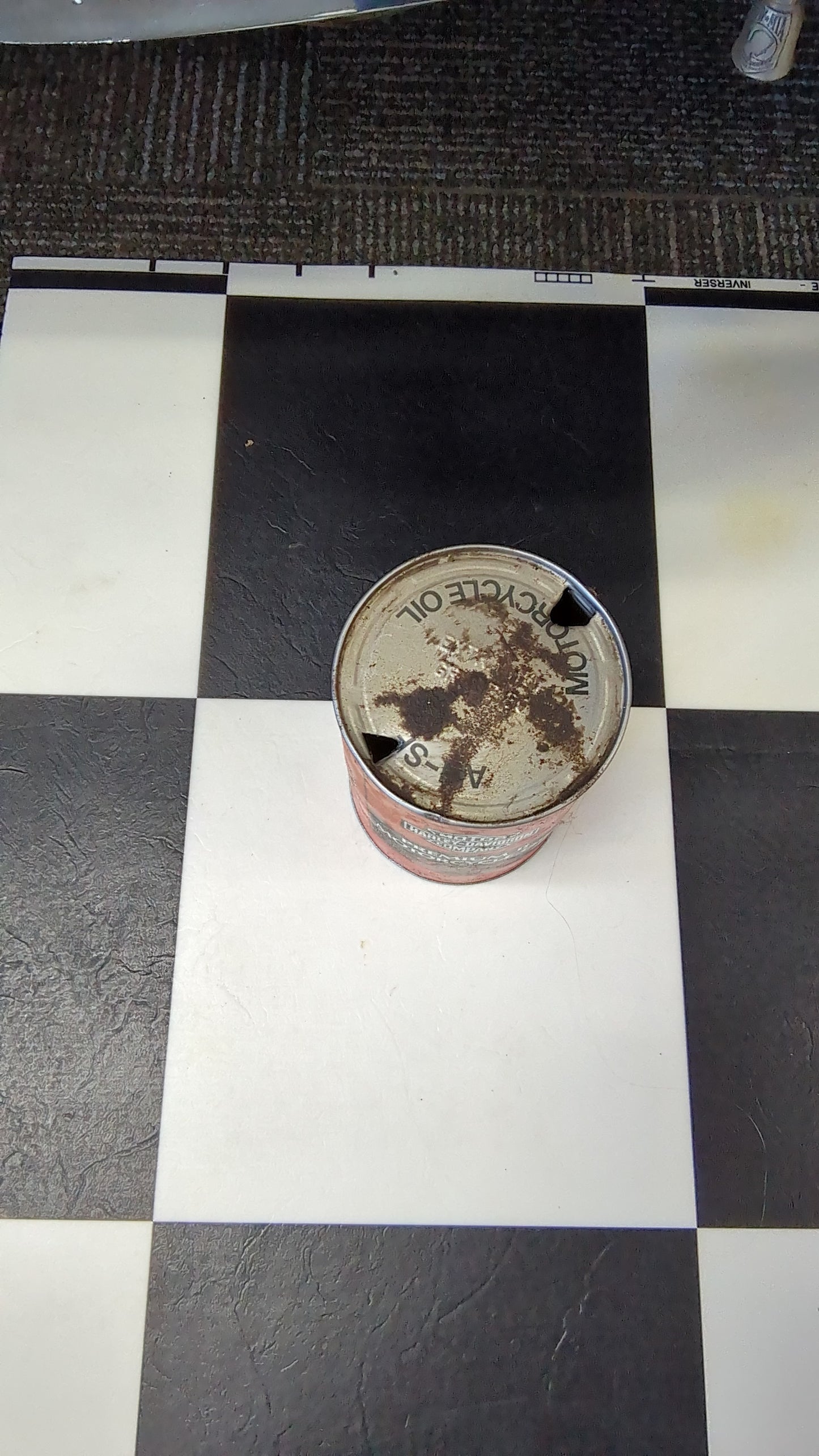 Vintage Harley Davidson metal motorcycle oil can
