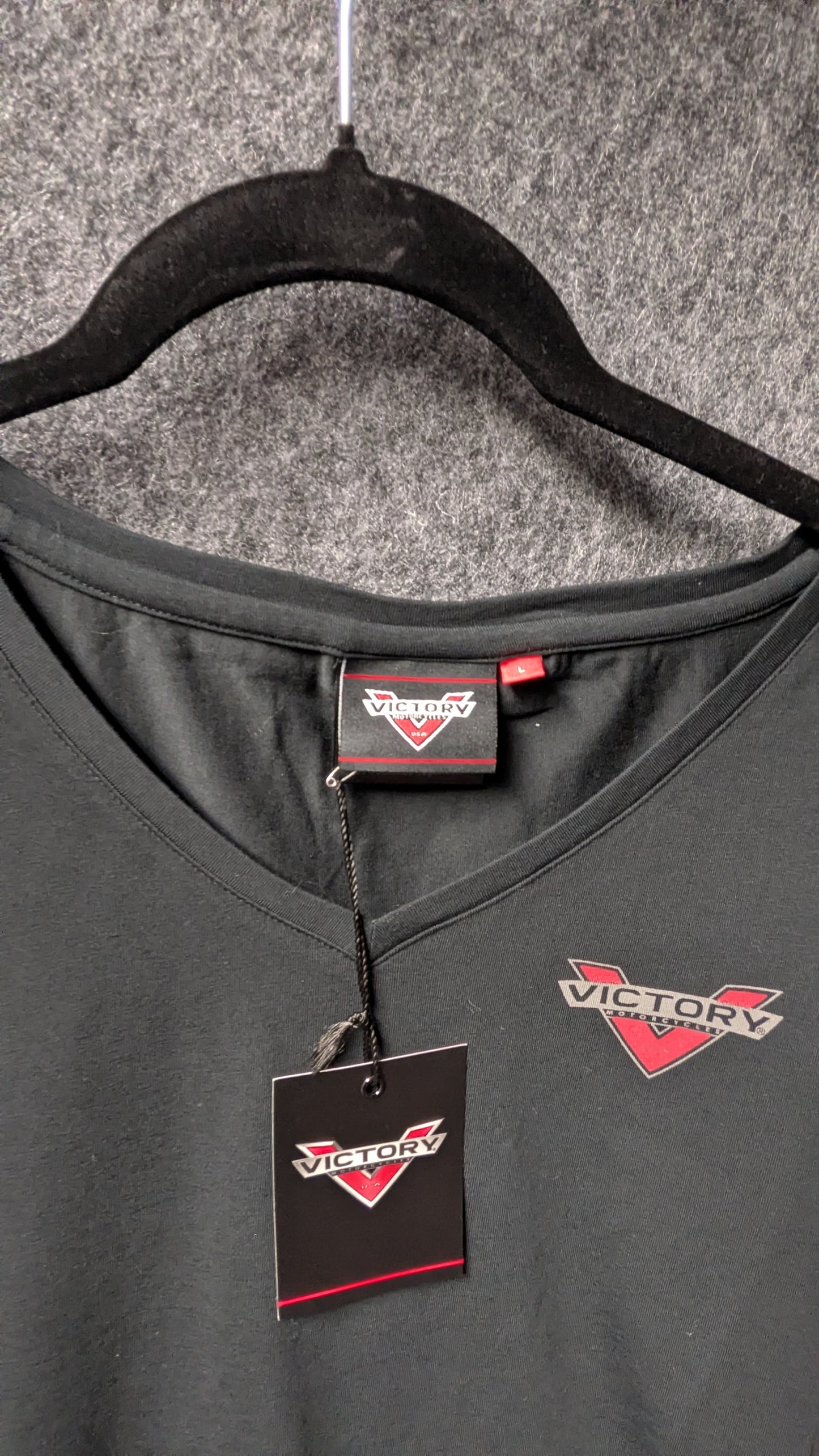 Victory Motorcycles Women’s V-Neck Performance Tee – Black with Red Accents – Size L (NWT)