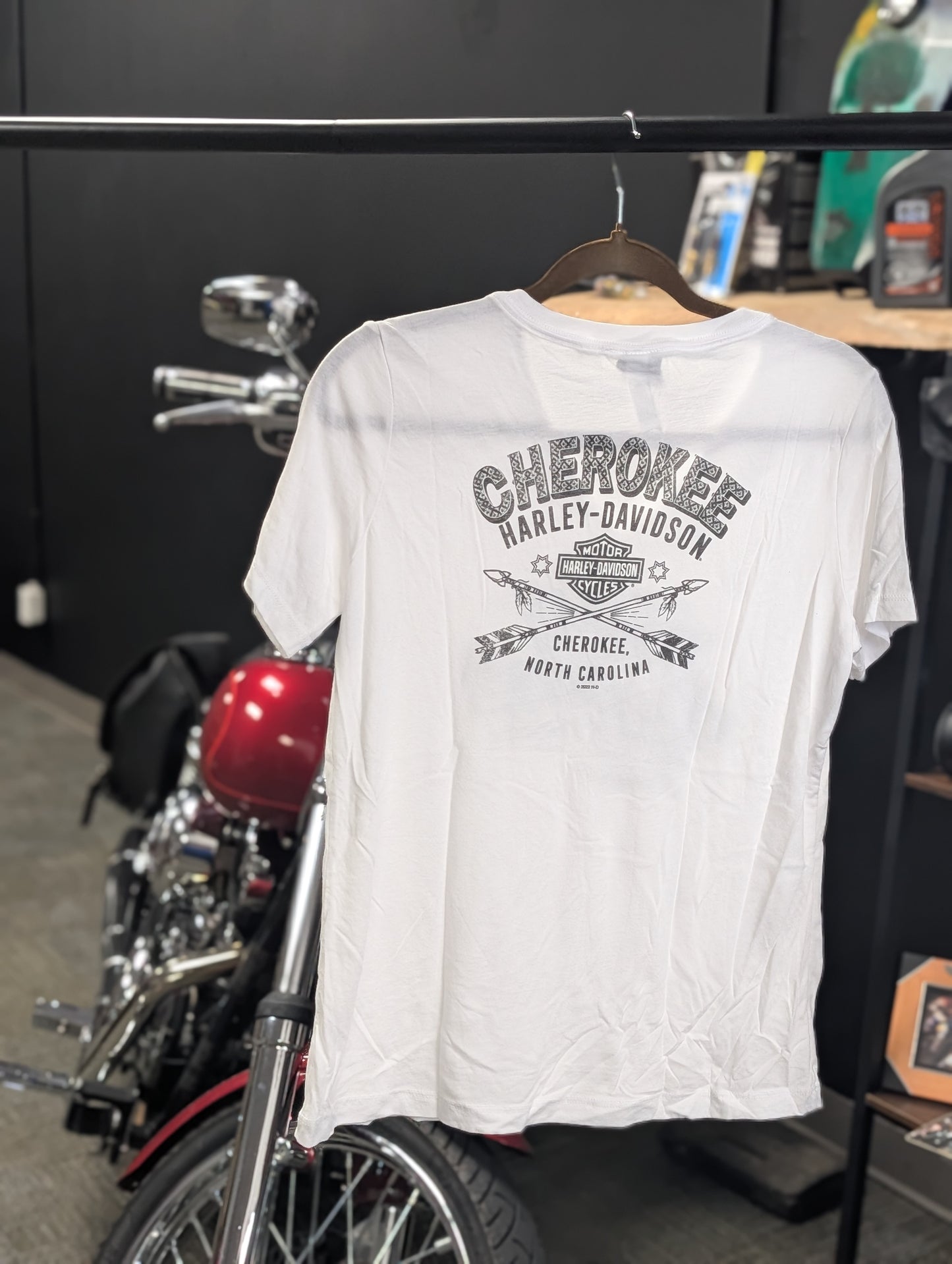 Free spirit Cherokee Harley Davidson Women's Tshirt size Medium