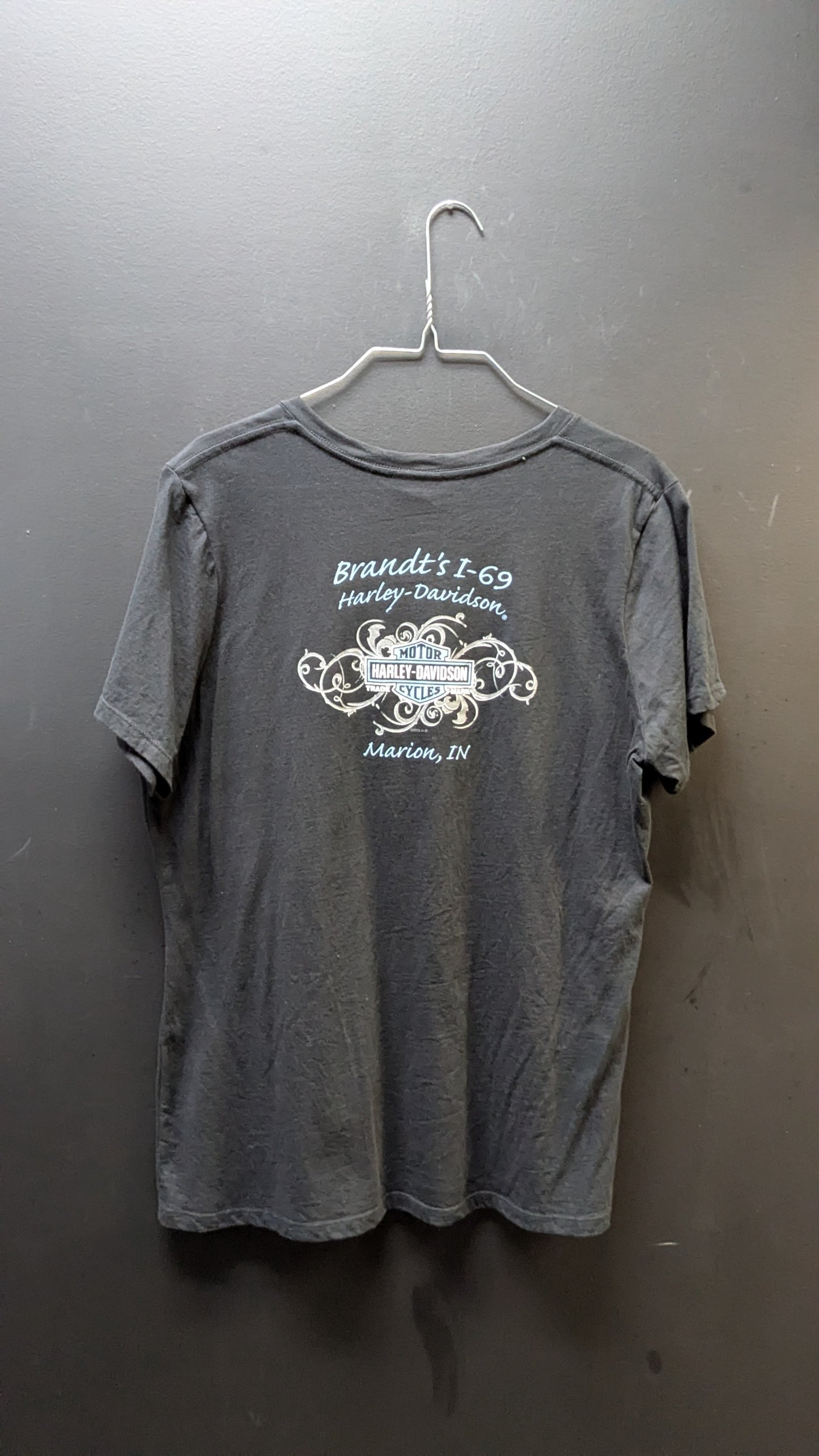 Harley-Davidson Women’s V-Neck Graphic Tee – XL/XXL (Estimated)