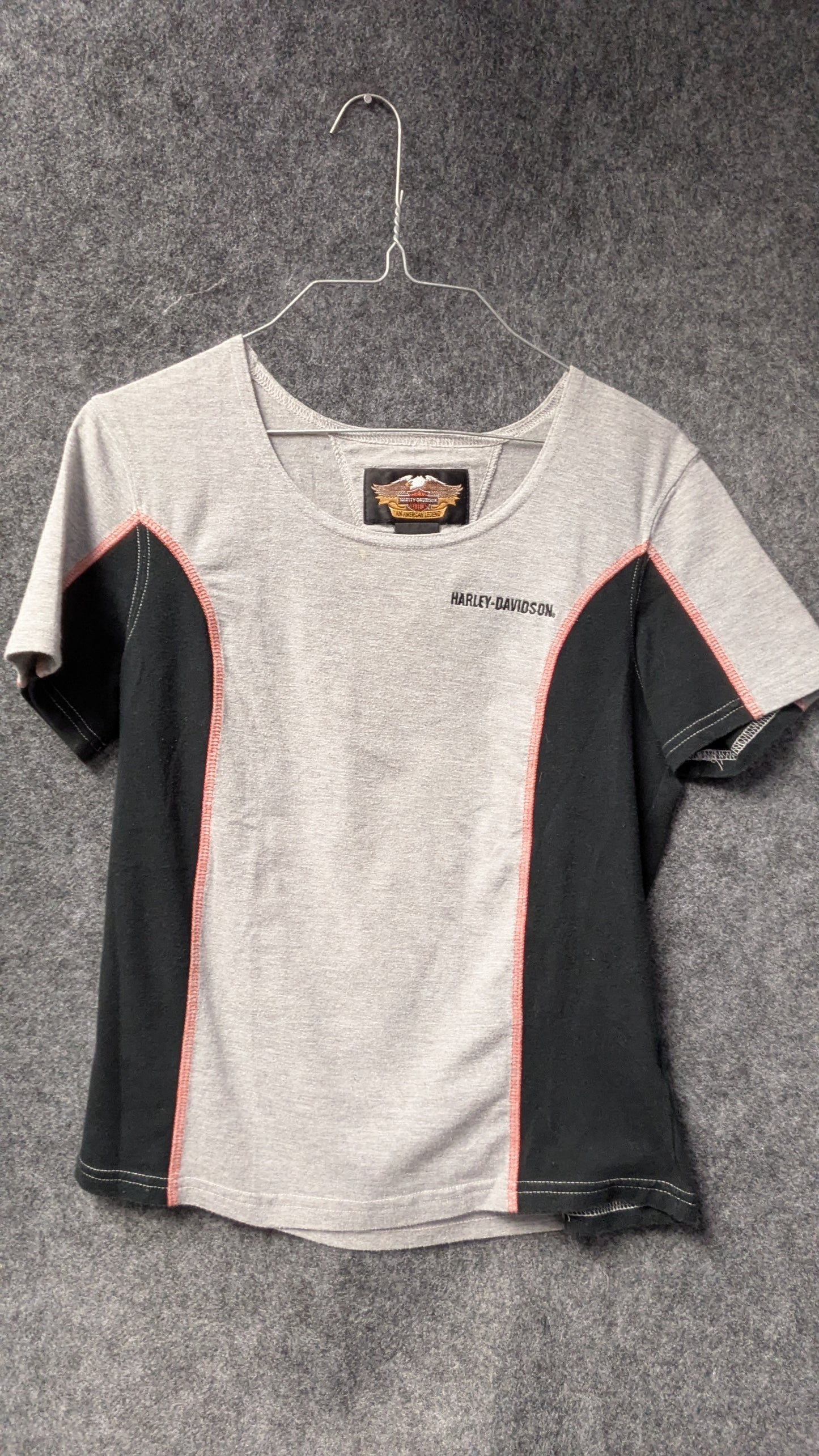 Women’s Harley-Davidson Colorblock Fitted Tee – Size M – Made in USA